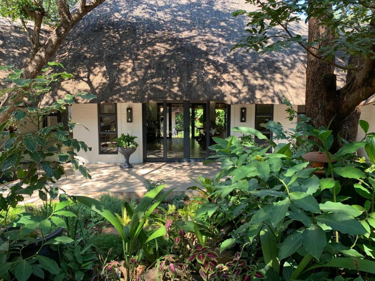 Pamarah Lodge Victoria Falls Exterior photo
