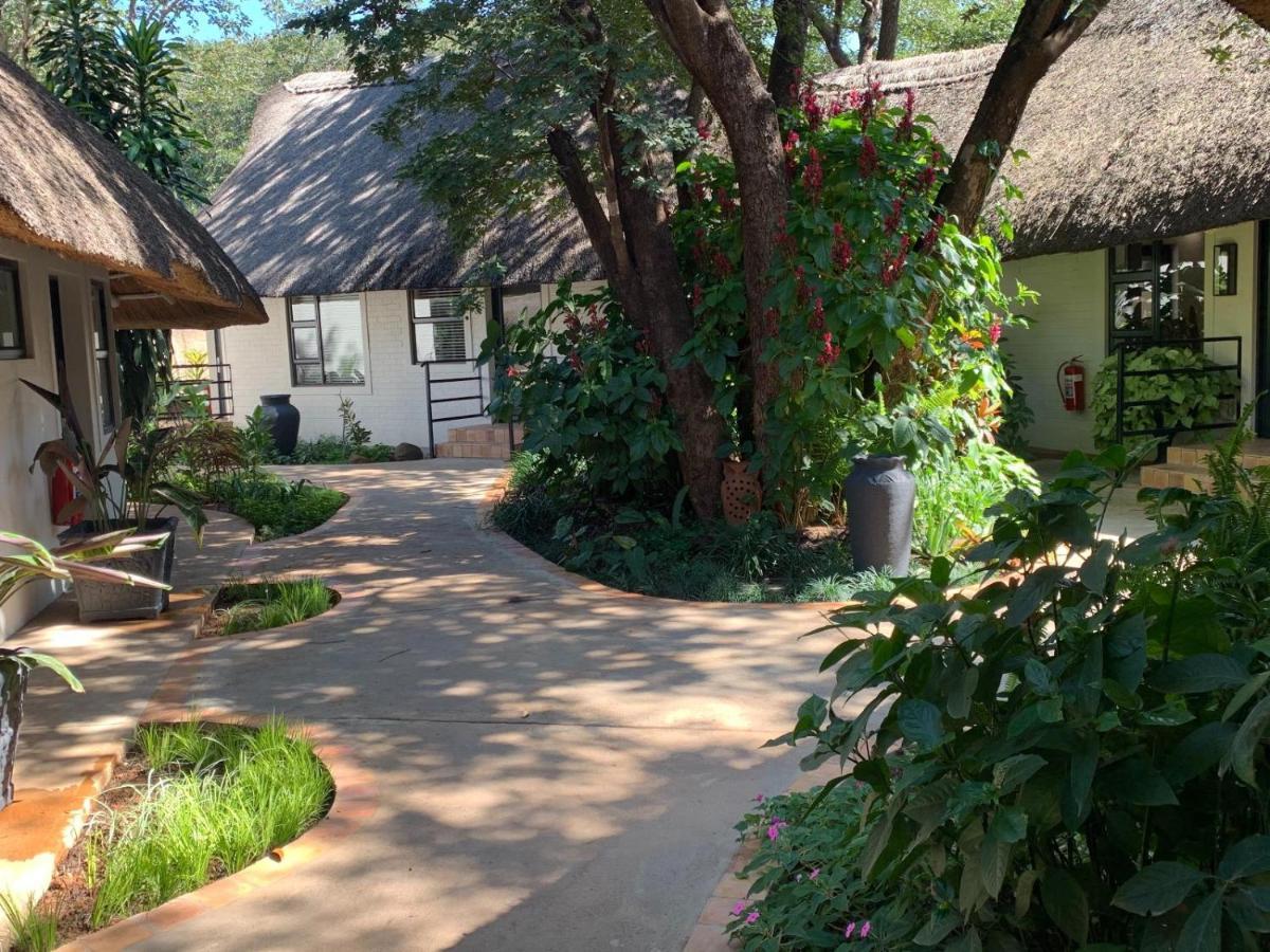 Pamarah Lodge Victoria Falls Exterior photo